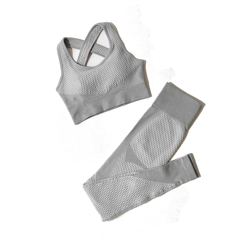 FlexFit Seamless Yoga Set: Comfy, Stylish, Versatile