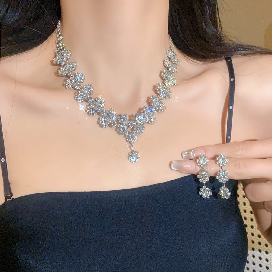 Diamond Flower Multi-layer Pendant Necklace