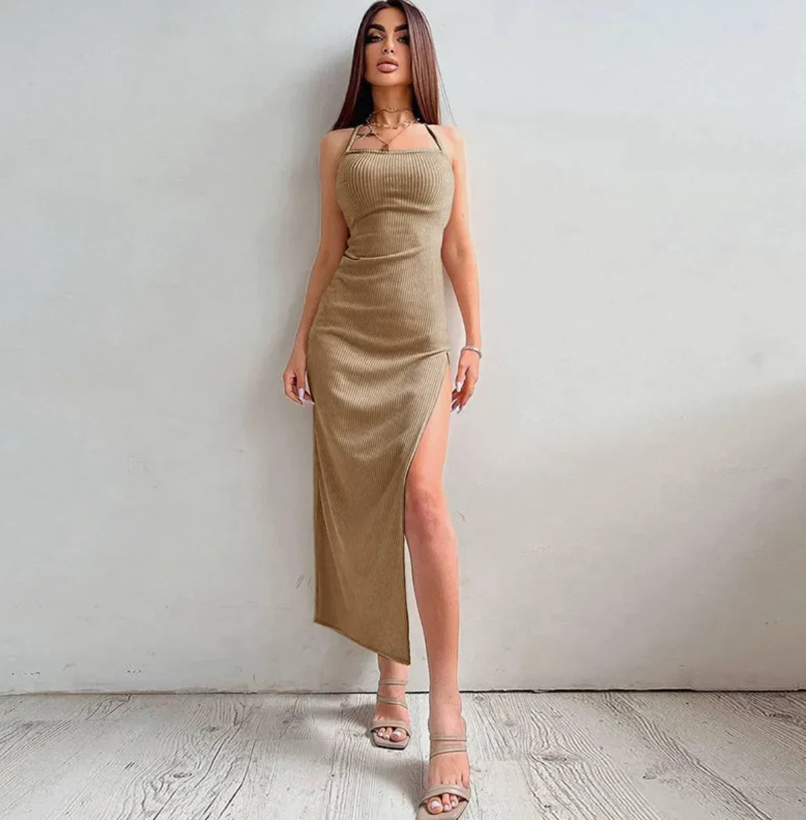 Chic Backless High-Waist Dress