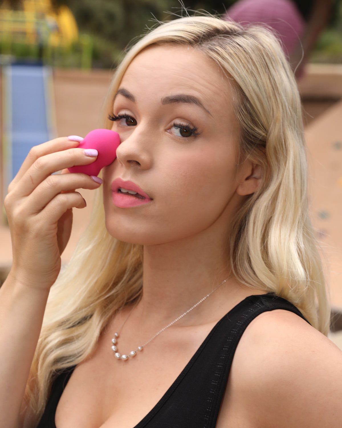 Rita Pink Makeup Sponge
